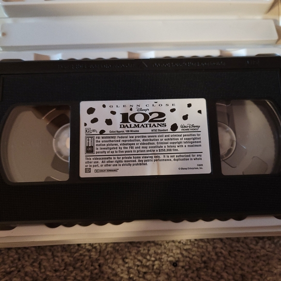 4 Disney VHS Childrens Animated Aristocats Mulan Peter Pan Non Animated 102 Dal - Picture 5 of 6